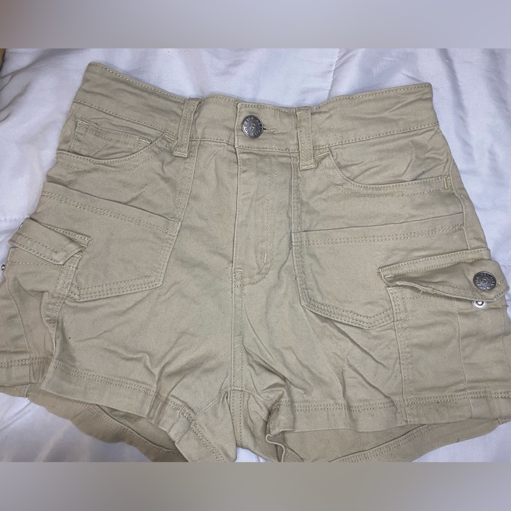 High Waisted Shorts with pockets